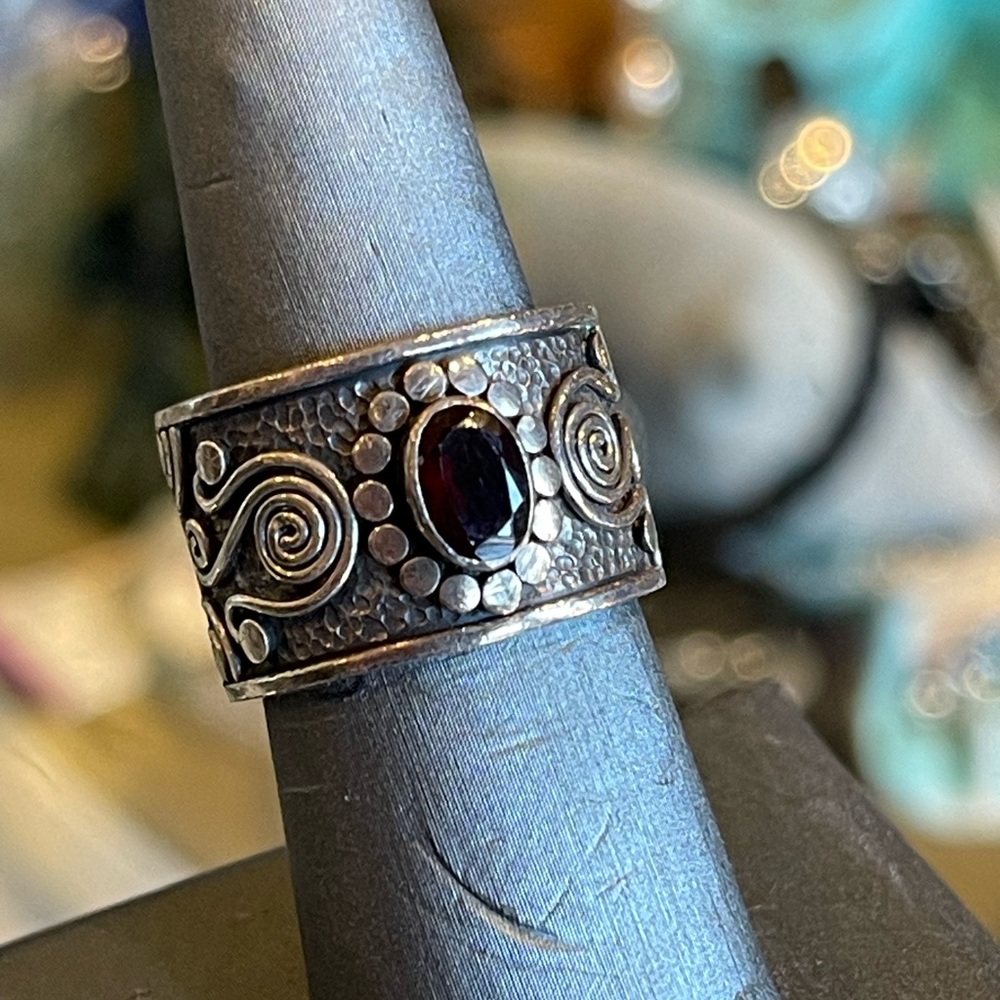 Handcrafted 925 Scrollwork Ring Wide Band w Center Stone